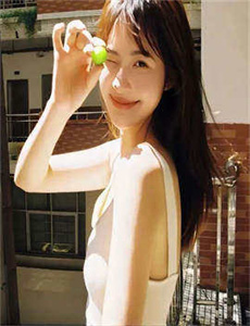《韩国李茜》