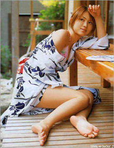 《美女曹逼》